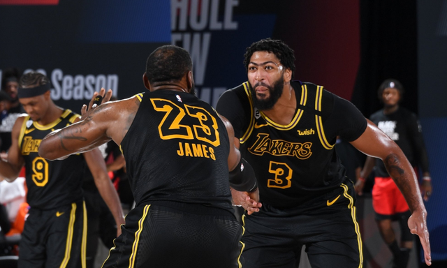 关键第四节表现决定比赛走势（第四节关键发挥左右比赛走势）