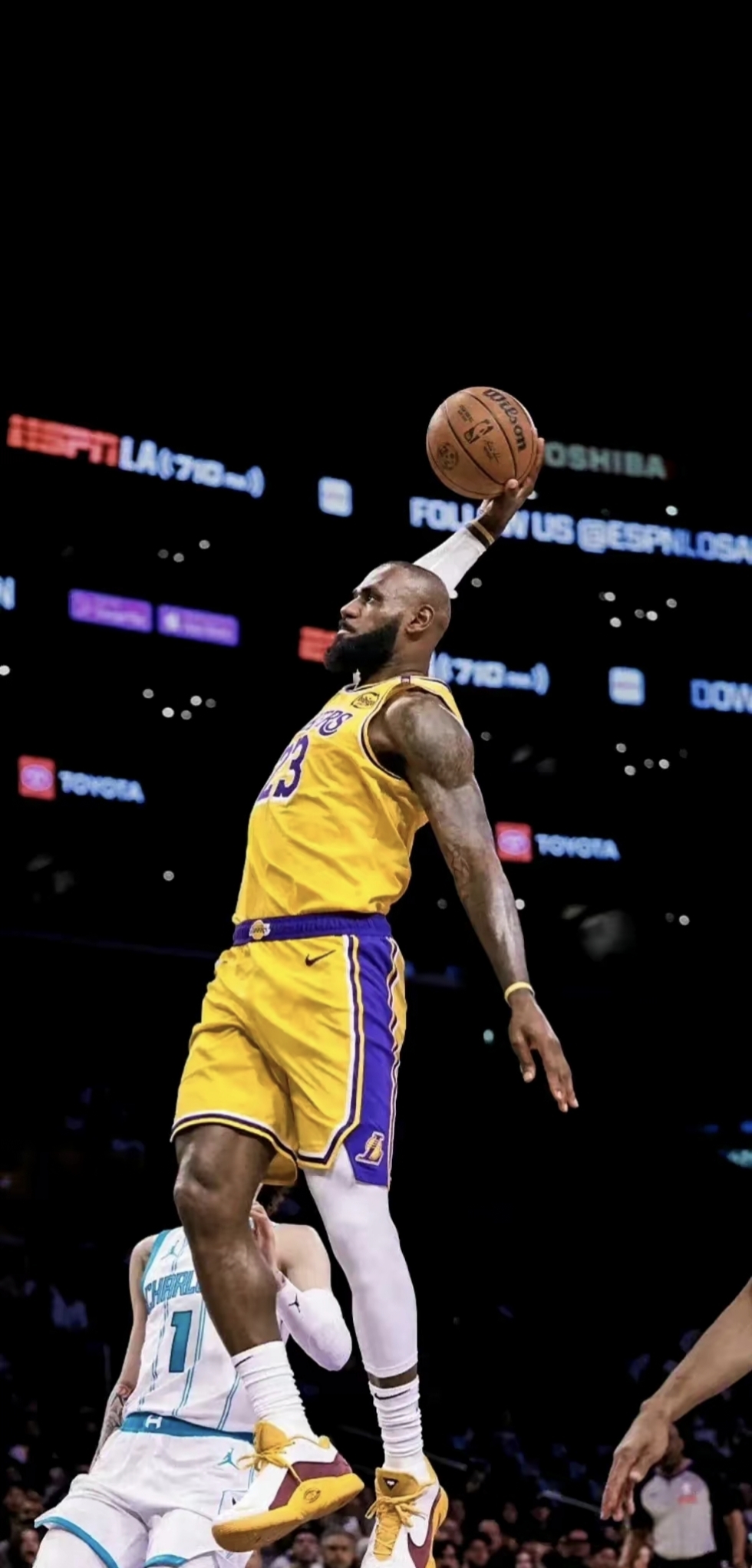 皮克福德：想参加摩托车越野赛；为英格兰举起奖杯是头等大事（皮克福德憧憬参加摩托越野赛，但为英格兰捧杯仍是首要目标）